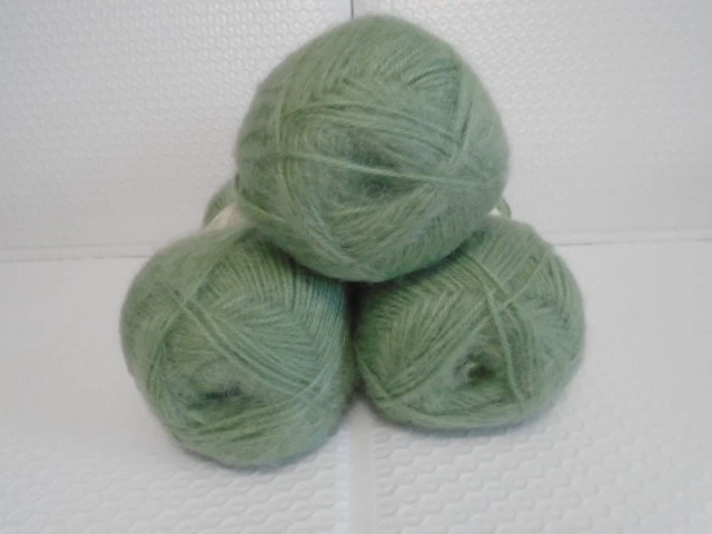 3 Hilos Madeja Premier Colección Deborah Norville Alpaca Dance Color Verde Margarita Foto 2 de 4