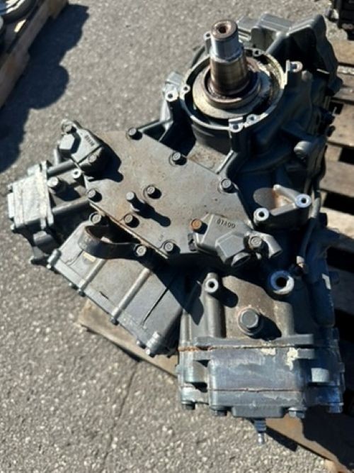 Freshwater Used OEM Yamaha 1993 225 HP 2-Stroke Outboard Powerhead # S5225TXRX