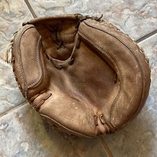 VTG. WILSON A2552 CATCHER'S BASEBALL GLOVE