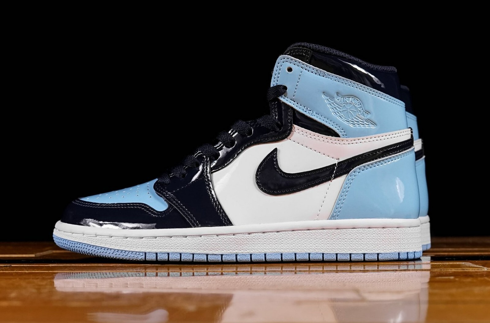 jordans 1 blue shiny