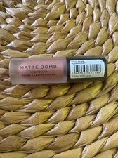 Makeup Revolution London Matte Bomb Liquid Lip Nude Calamita SIGILLATA