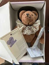 Annette Funicello Collectible Bear "Mollie" C9677 Only Displayed