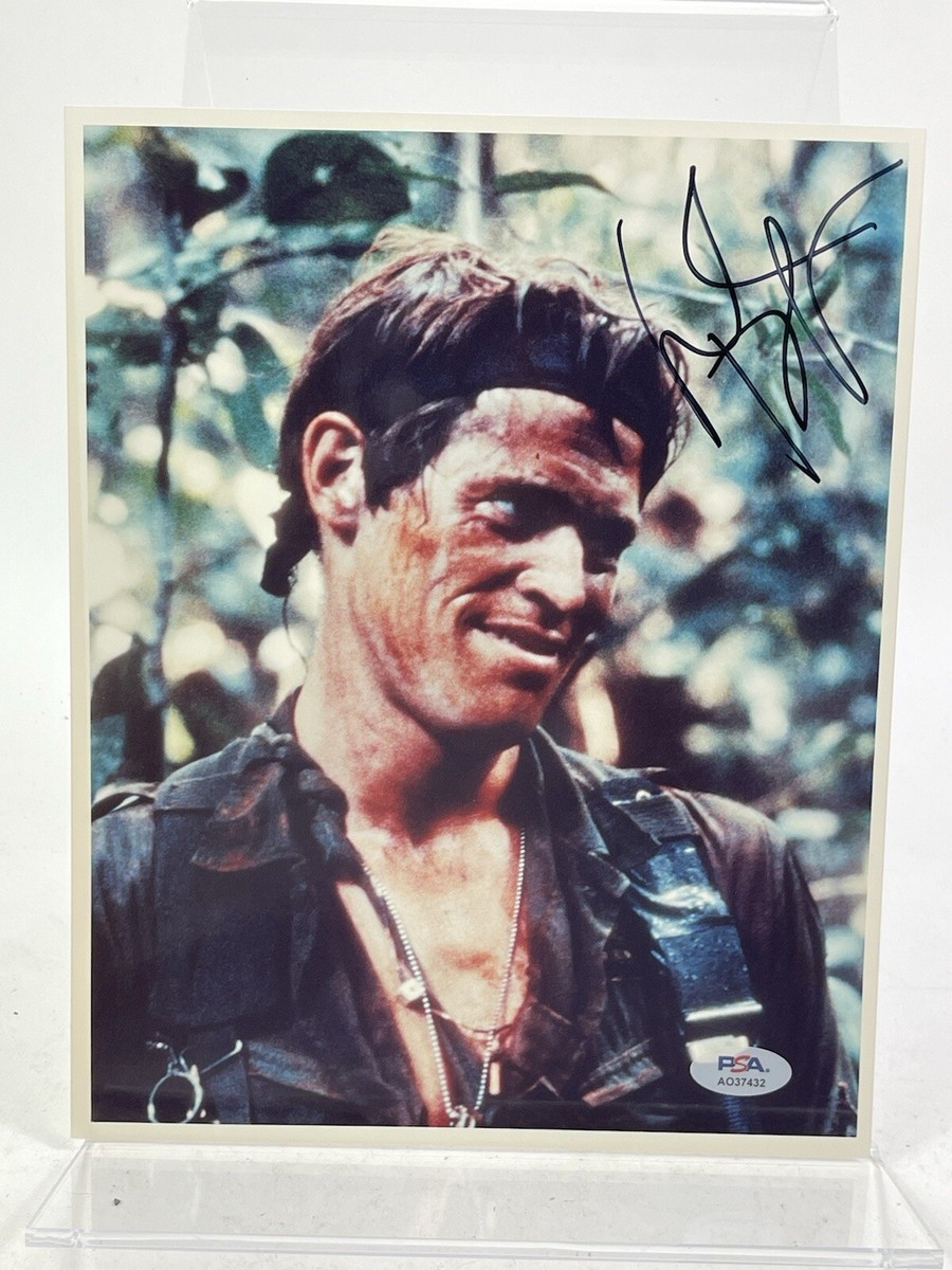 Platoon Willem Dafoe Hand Signed 8x10 Photo PSA/ DNA Certified