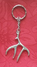 LARGE DEER ANTLER ANTIQUE SILVER KEYCHAIN - HUNTING - COUNTRY - FAMILY - SHED