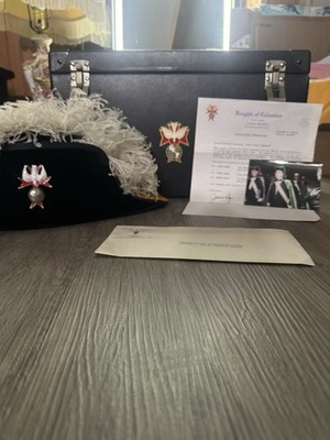 Knights of Columbus Signed 1994 Chapeau Hat w/ White Plume, Case & Docs