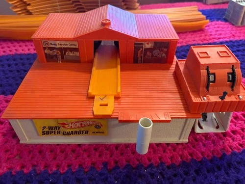 1969 HOT WHEELS 2-WAY SUPER CHARGER WITH COUNTER #1