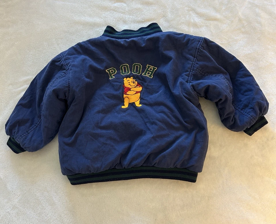 Chaqueta Disney Niños Talla 4/5 Años Pooh Reversible Bombardero Universitario De Colección Y2k Foto 2 de 4