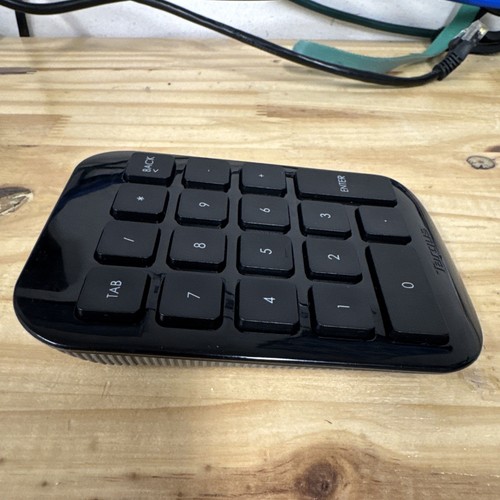 Targus Wireless Numeric Keypad AKP11US w/ Wireless Receiver AKP11AR - 第 4/6 張圖片