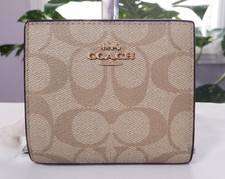Coach Signature Snap Wallet Light Khaki Light Saddle NWT
