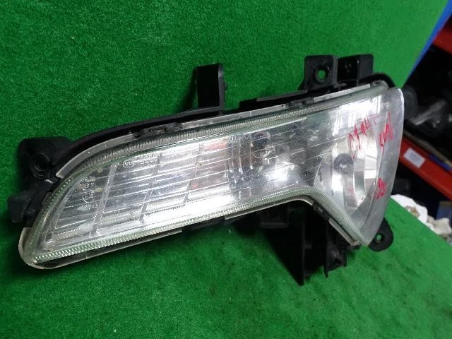 Luz antiniebla izquierda KIA Sportage R 2011 Foto 2 de 4