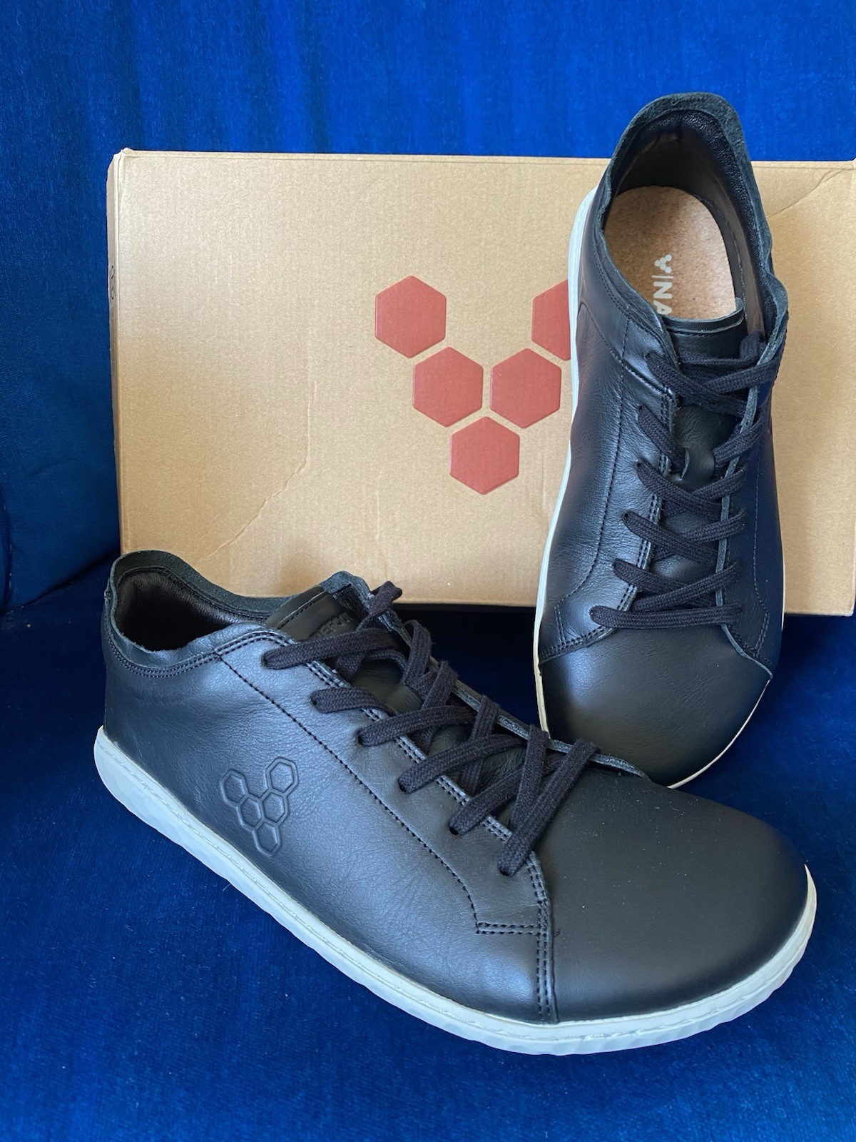Vivobarefoot Geo Court III Leather Trainers UK 7, EU 41, Black