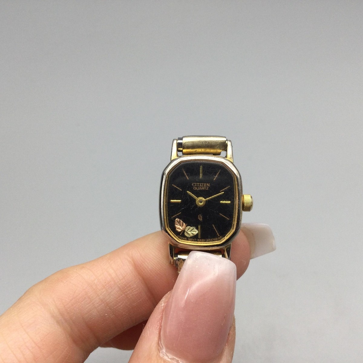 Vintage Citizen Womens Watch 17mm Gold Tone Leaf Expansion New 