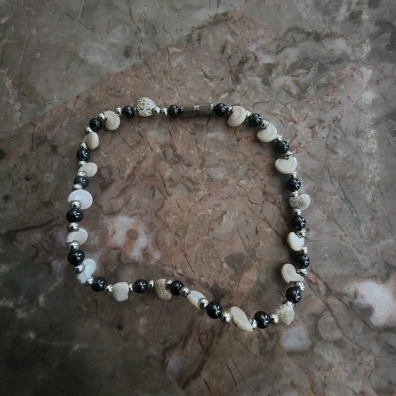 Stone and Shell 9"Long Choker Necklace 