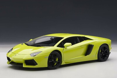 LAMBORGHINI AVENTADOR COUPE LP700-4 VERDE ITHACA GREEN 1:18 by