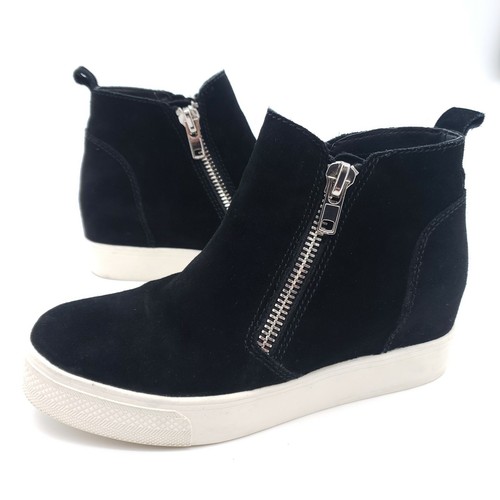 steve madden black wedgie