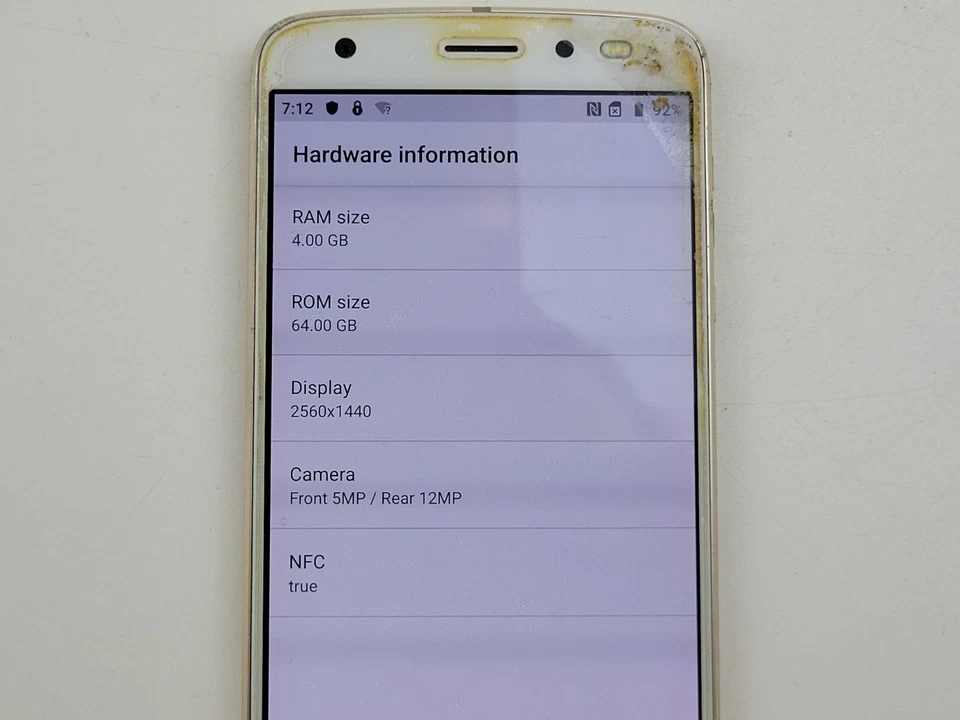 Motorola Moto Z2 (XT1789-01) 64GB (Verizon) - BLEMISHED - Clean IMEI - J9942 - Image 4 of 4