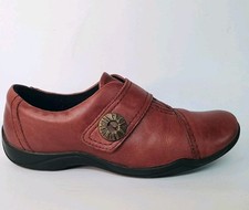 Clarks Artisan Wine Red Loafer Velcroe Cross Strap Women's SIZE 6M EXCELLENT