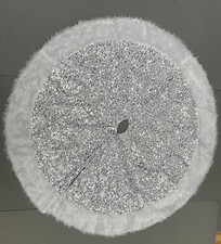 New 35  Diameter Faux Fur Edge Silver sequins Christmas Tree Skirt