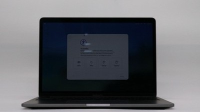 Apple Macbook Pro 13'' i7-1068NG7 16GB 512GB - Fair READ DESC