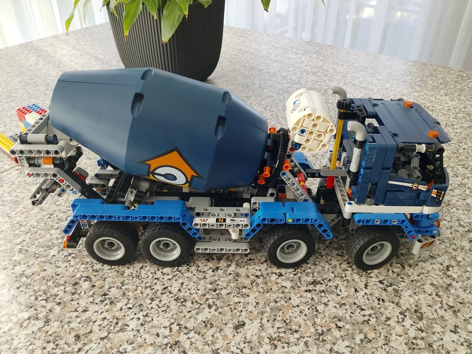 LEGO Technic 42112 Cement Mixer, photo 1 sur 5