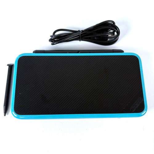 new Nintendo 2DS XL LL Turquoise Blue & Black Console NTSC-J Japan [Excellent]