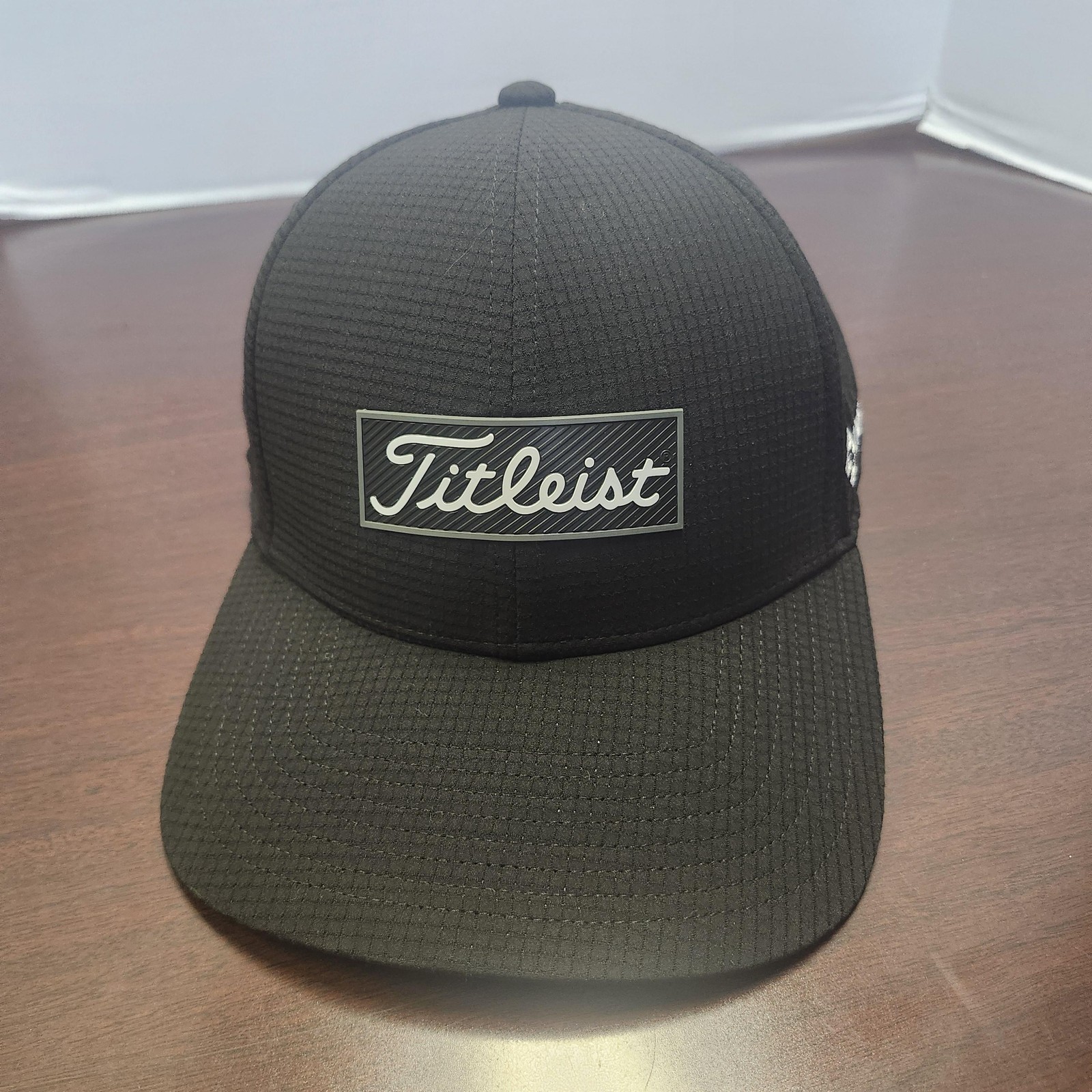 Titleist Hat Cap Snap Back Black Hunton Logo Mesh Golf Performance Mens