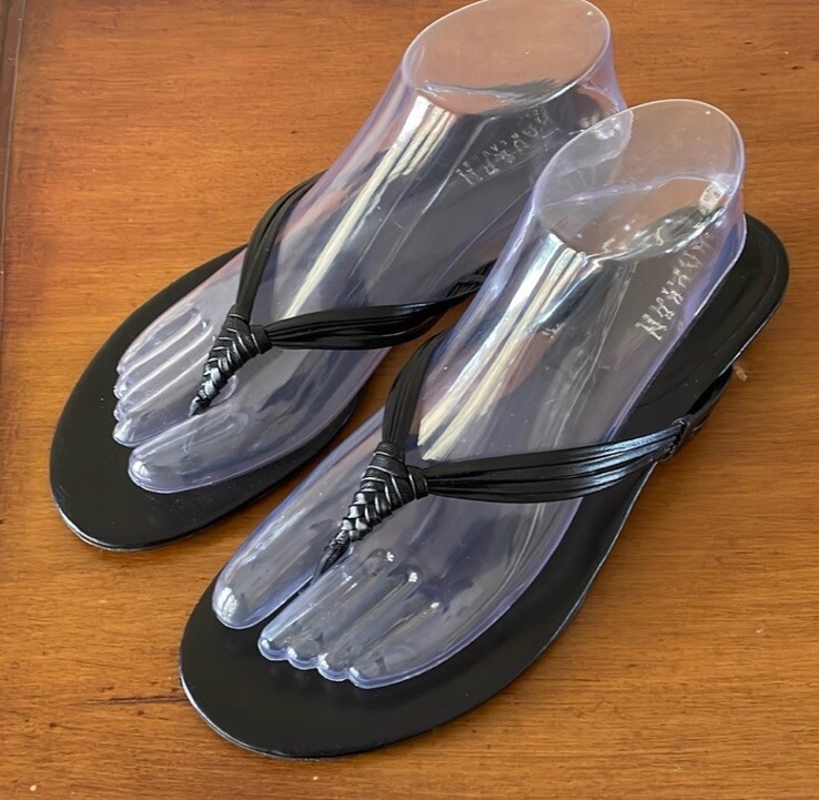 Ralph Lauren Black Leather Flip Flop Thong Flat Sandals Women Sz 9M