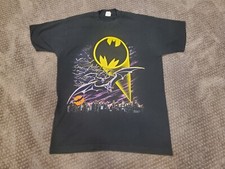 Vintage Fruit of the Loom 1988 DC Comics Batman Gotham City Bat Signal Size L