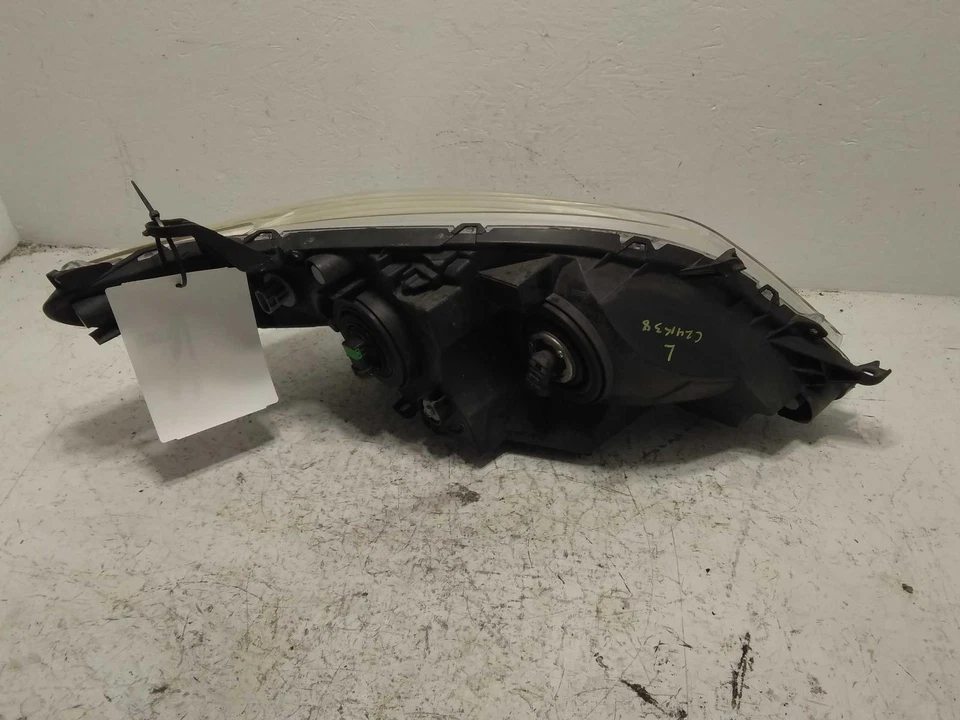 Used Left Headlight Assembly fits: 2017 Toyota Sienna halogen clear lens Left Gr Foto 2 de 4