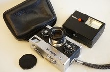 Rollei 35 with Carl Zeiss Tessar 40mm f3.5  121BC flash