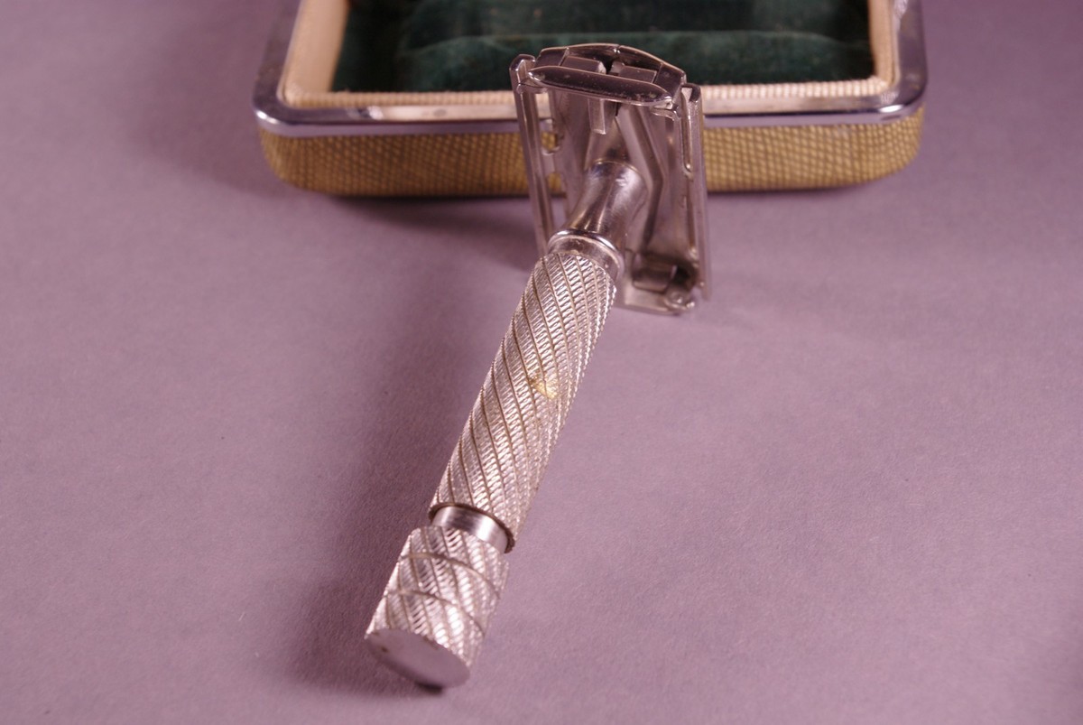 English Gillette Aristocrat NO 66 Safety Razor Orig Box (№#09) | eBay