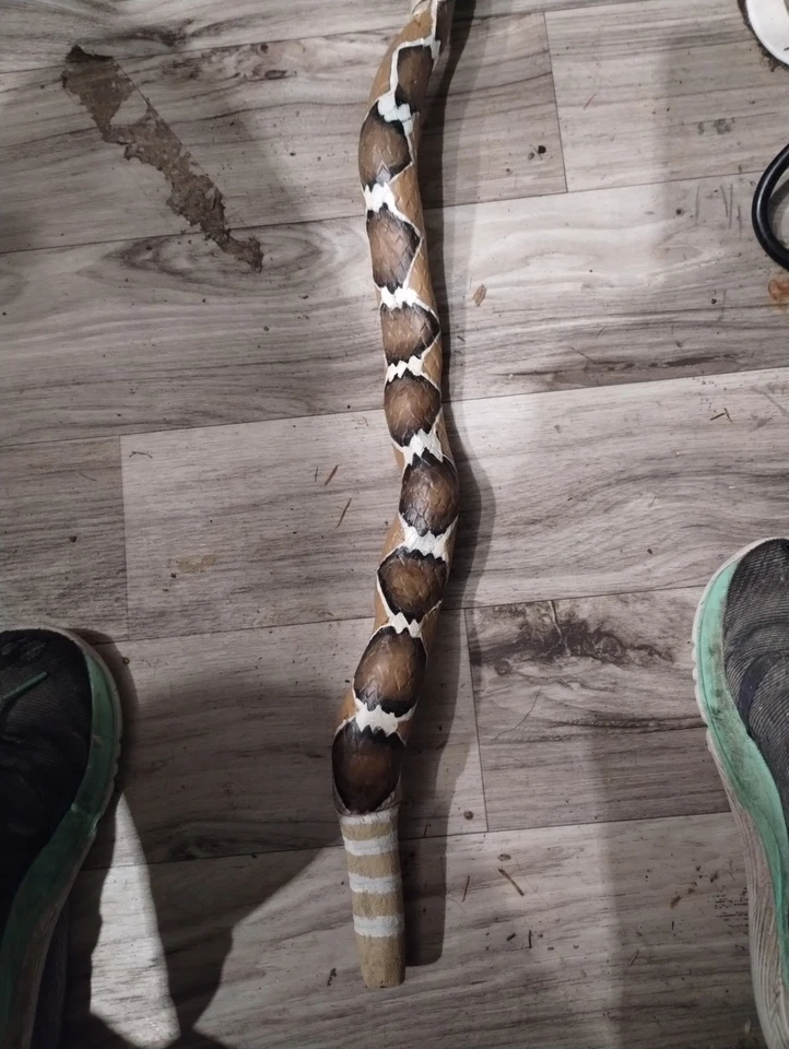 PNW bastón de madera a la deriva tallado y pintado a mano bastón de serpiente, bastones de madera Foto 2 de 4