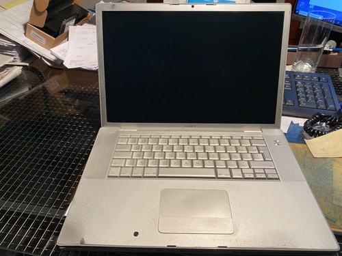 APPLE MAC Book  pro  2 x A 1150 Ersatzteil Display Ausschlachtartikel