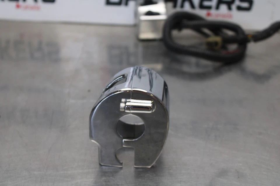 03-08 KAWASAKI VULCAN 1600 CLIP IZQUIERDO EN MANGO BOCINA SEÑALES INTERRUPTOR BB196 Foto 4 de 4