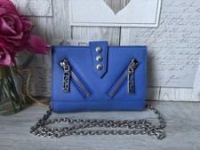 Borsa a tracolla Kenzo Mini California in pelle blu con tracolla a catena