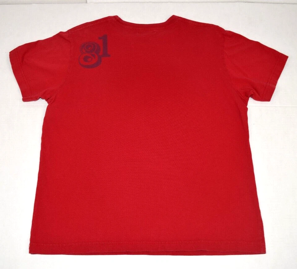 Camiseta Vintage Guess Jeans Talla M/L80s 90s Rojo Carmín Guess Detalle Delantero Trasero Foto 3 de 4