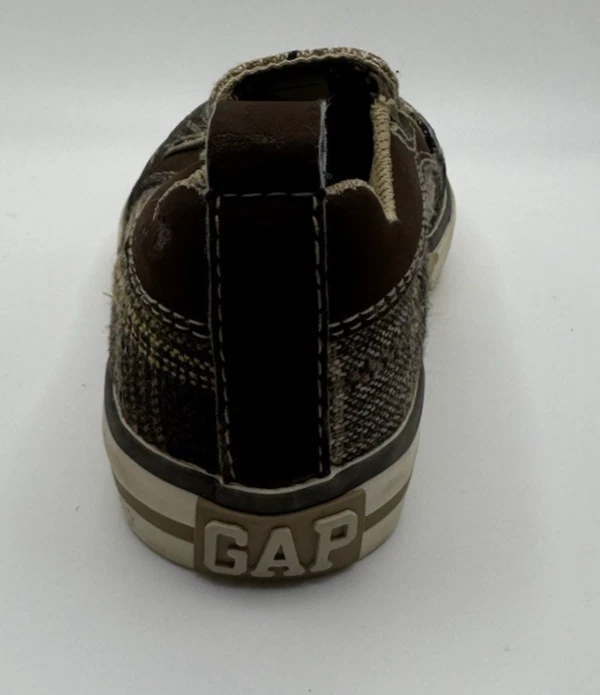 Zapatos sin cordones a cuadros marrones Gap para niños pequeños talla 6 usados en excelente estado Foto 4 de 4