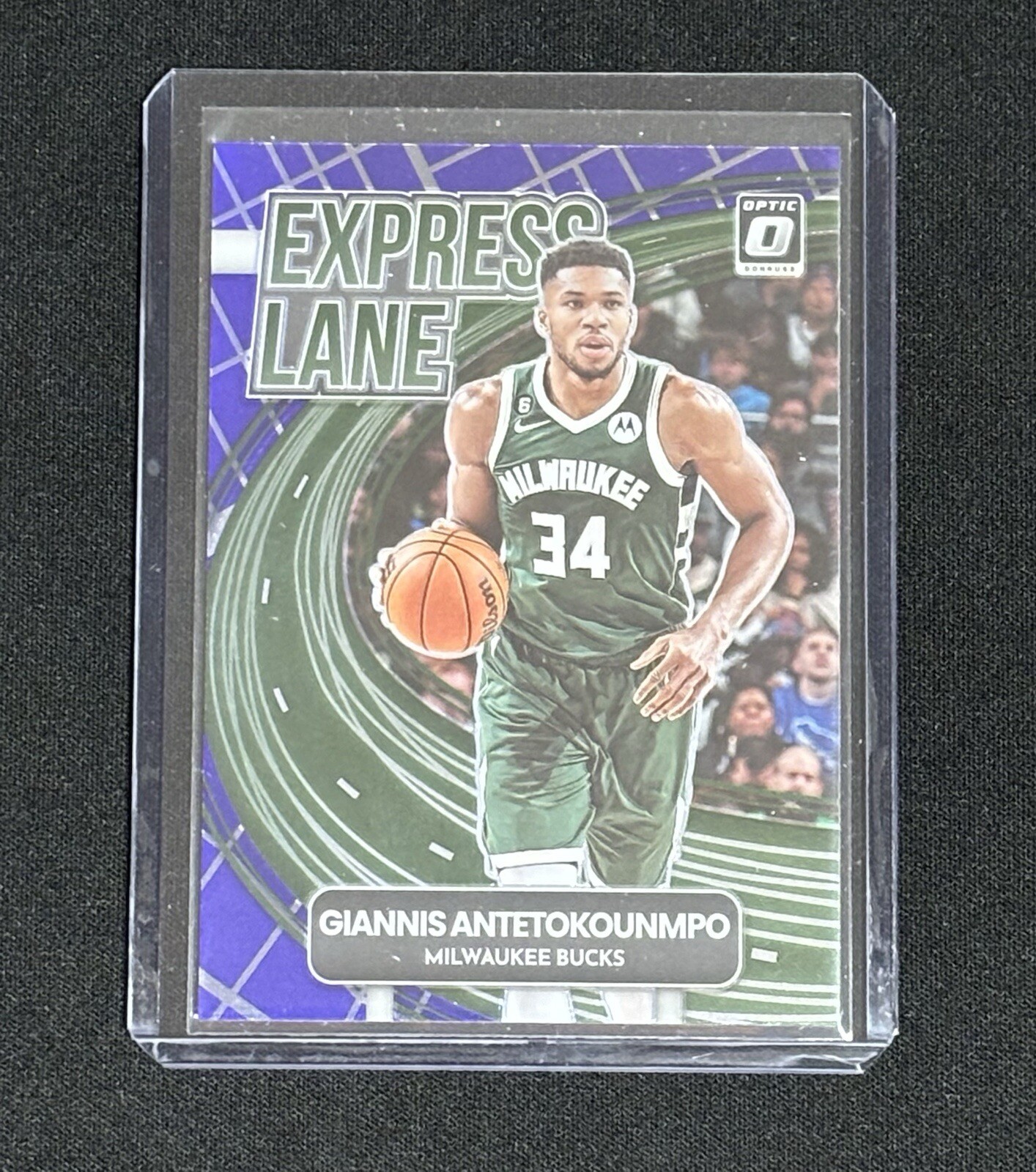 Giannis Antetokounmpo -2022-23 Donruss Optic - Express Lane Purple Prizm #10