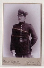 59714 Kabinett Foto Soldat (J&auml;ger) mit Seitengewehr Chemnitz um 1910