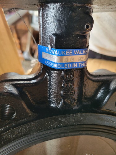 Milwaukee Valve Ml222b 8 Butterfly Valve, Lug, 8 In - Picture 2 of 4