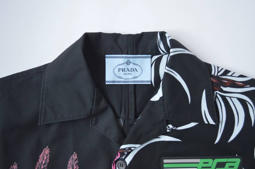 PRADA F/W 18 SPLIT Hawaiian PRINT SHIRT BOWLING SIZE SMALL PRADA F/W 18 SPLIT Hawaiian PRINT SHIRT BOWLING SIZE SMALL