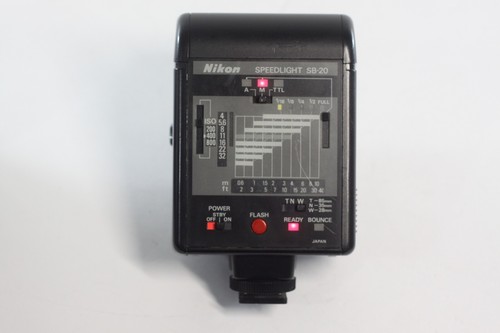 Nikon F4S DP-20 MB-21 Film Camera + AF Nikkor 28-85mm F/3.5-4.5 + SB-20 Flash - Picture 10 of 19