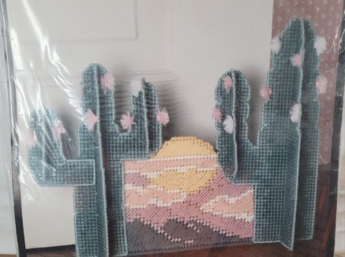 Bucilla Plastic Canvas Kit Cactus Door Stop Doorstop Size 10x11 New Unused 1990 - Picture 4 of 5