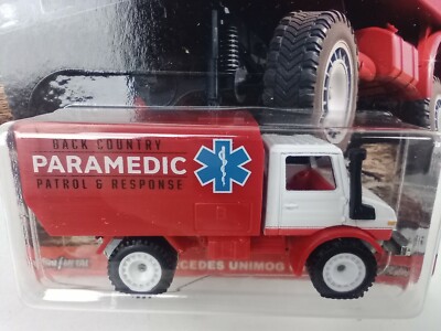 Hot Wheels 1:64 '88 Mercedes UNIMOG U1300 Paramedic SUPER w
