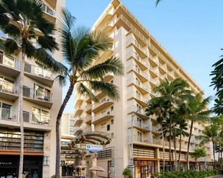 WYNDHAM WAIKIKI BEACH WALK 84 000 POINTS EVEN YEAR USAGE TIMESHARE FOR SALE