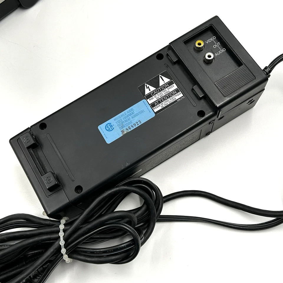 Vintage Panasonic Omnivision VHS PV-200 / Consists of PV-200D Camcorder Untested - Image 3 of 4