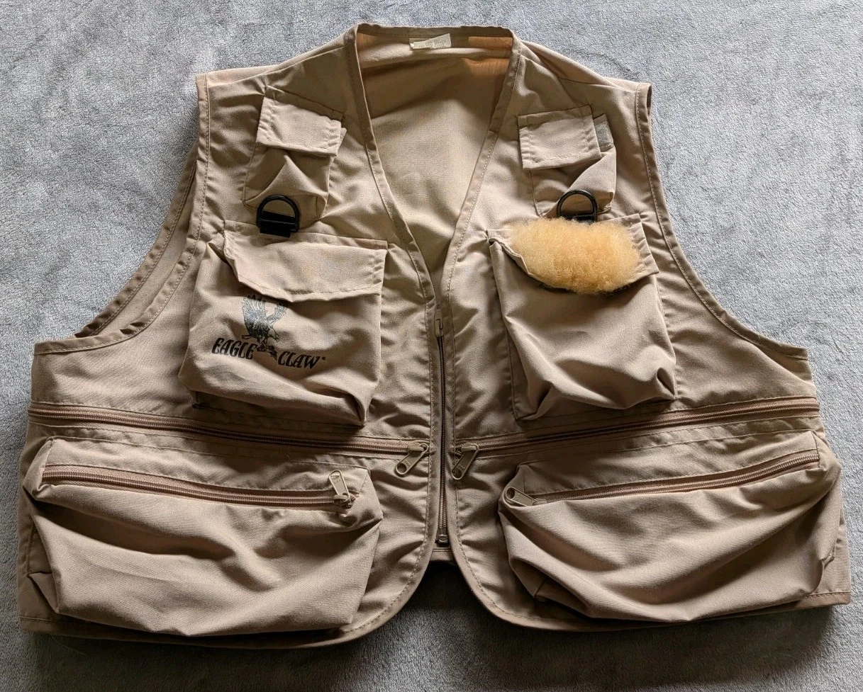 Vintage Eagle Claw Fishing Vest Tan Colored Size XL Made In USA
Opens in a new window or tab