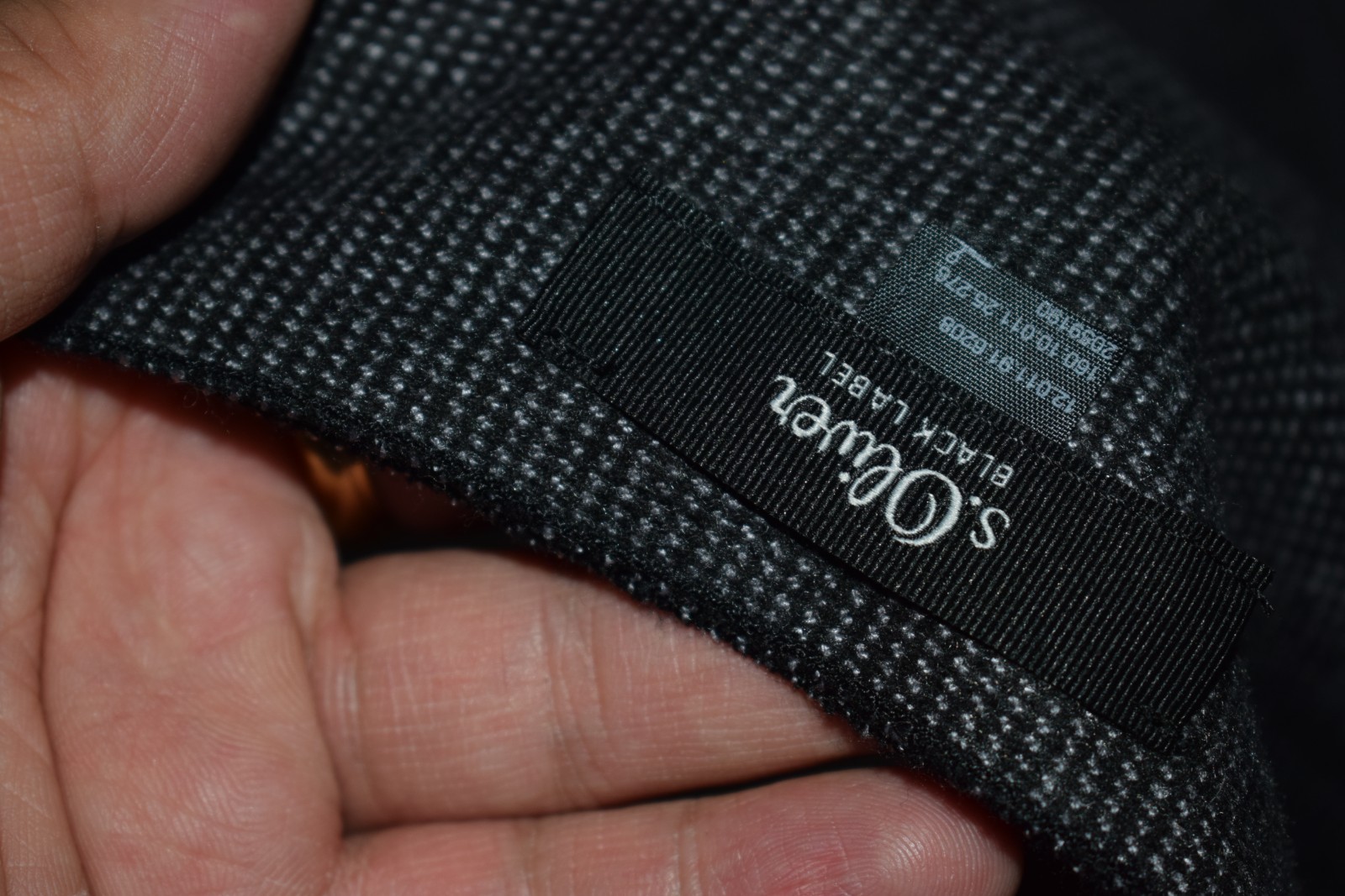 Oliver Black Label Textured Formal Scarf in Charcoal Grey image 3