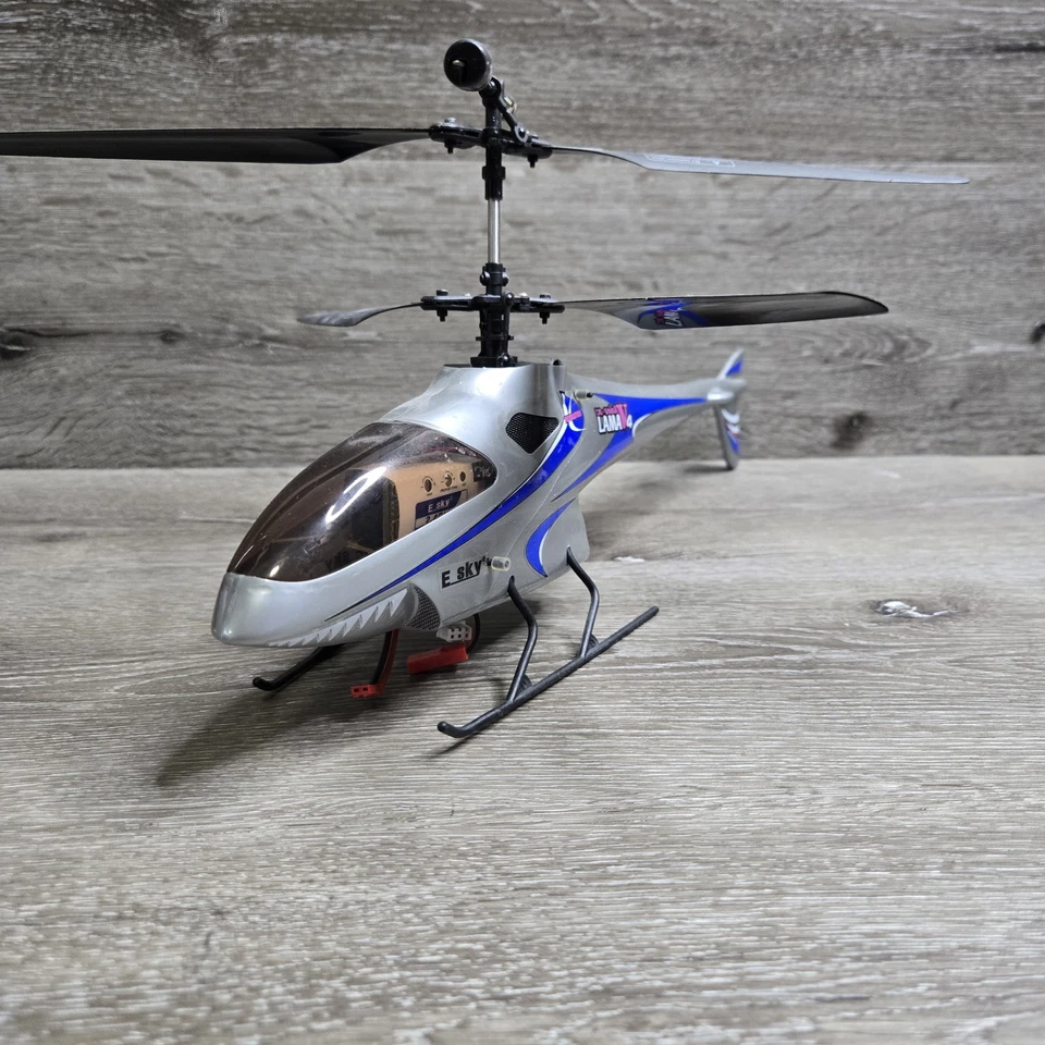 ESKY Lama V4 RC Elektro Micro Hubschrauber Originalverpackt EUC braucht neuen Akku - Bild 2 von 4
