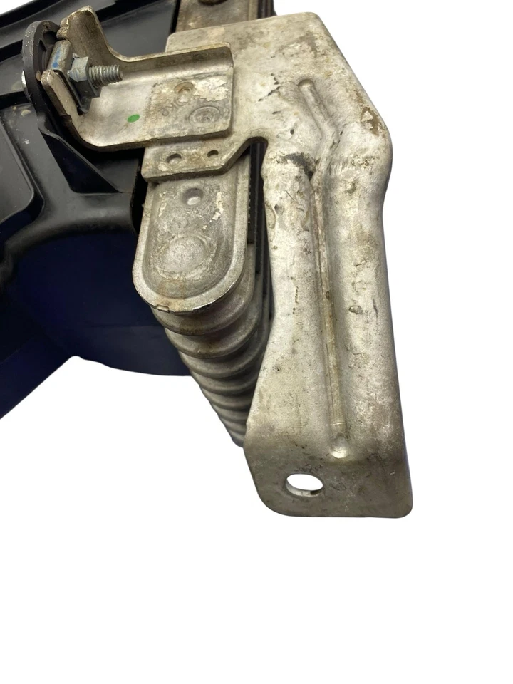 2021-2024 TOYOTA SIENNA OEM 2.5L FWD TRANSMISSION COOLER RADIATOR W/ SHROUD *99K - Image 4 of 4